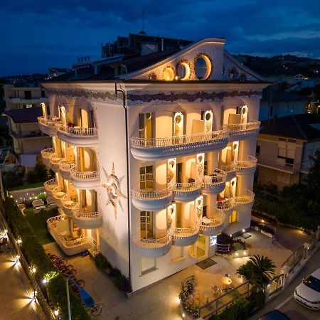 Residence Anchisemare Alba Adriatica Extérieur photo
