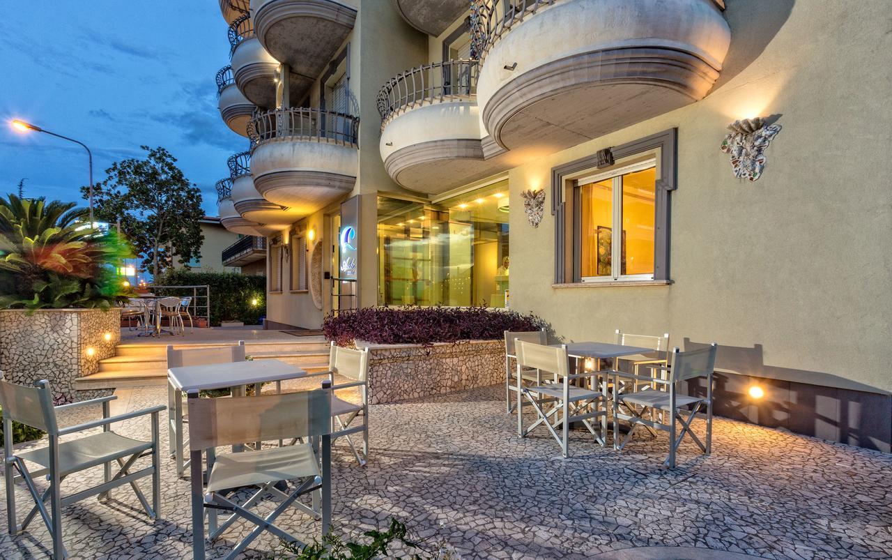 Residence Anchisemare Alba Adriatica Extérieur photo