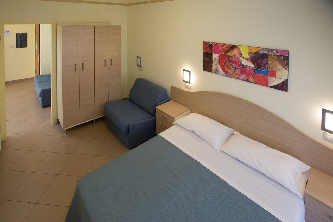 Residence Anchisemare Alba Adriatica Extérieur photo