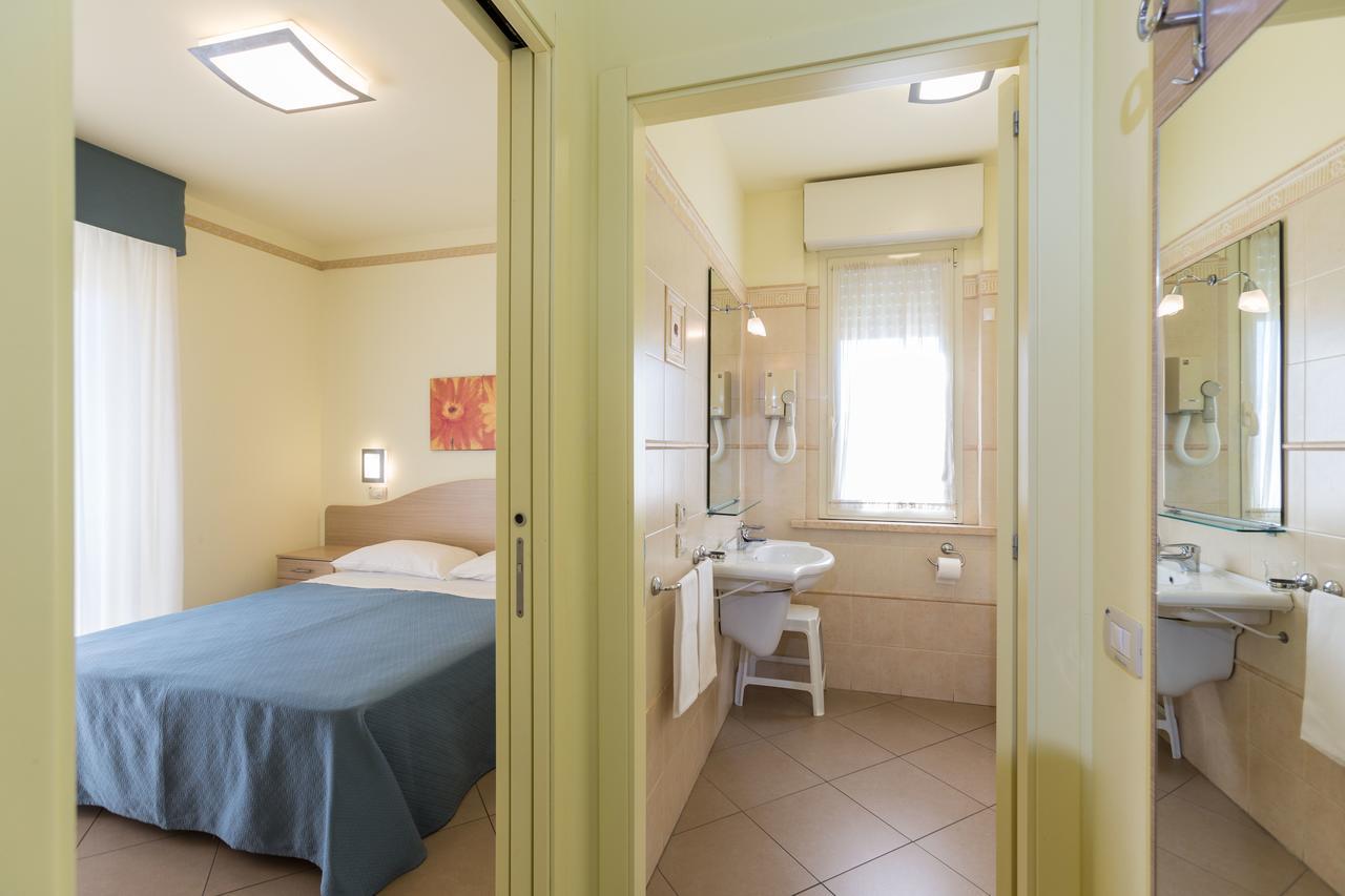 Residence Anchisemare Alba Adriatica Extérieur photo